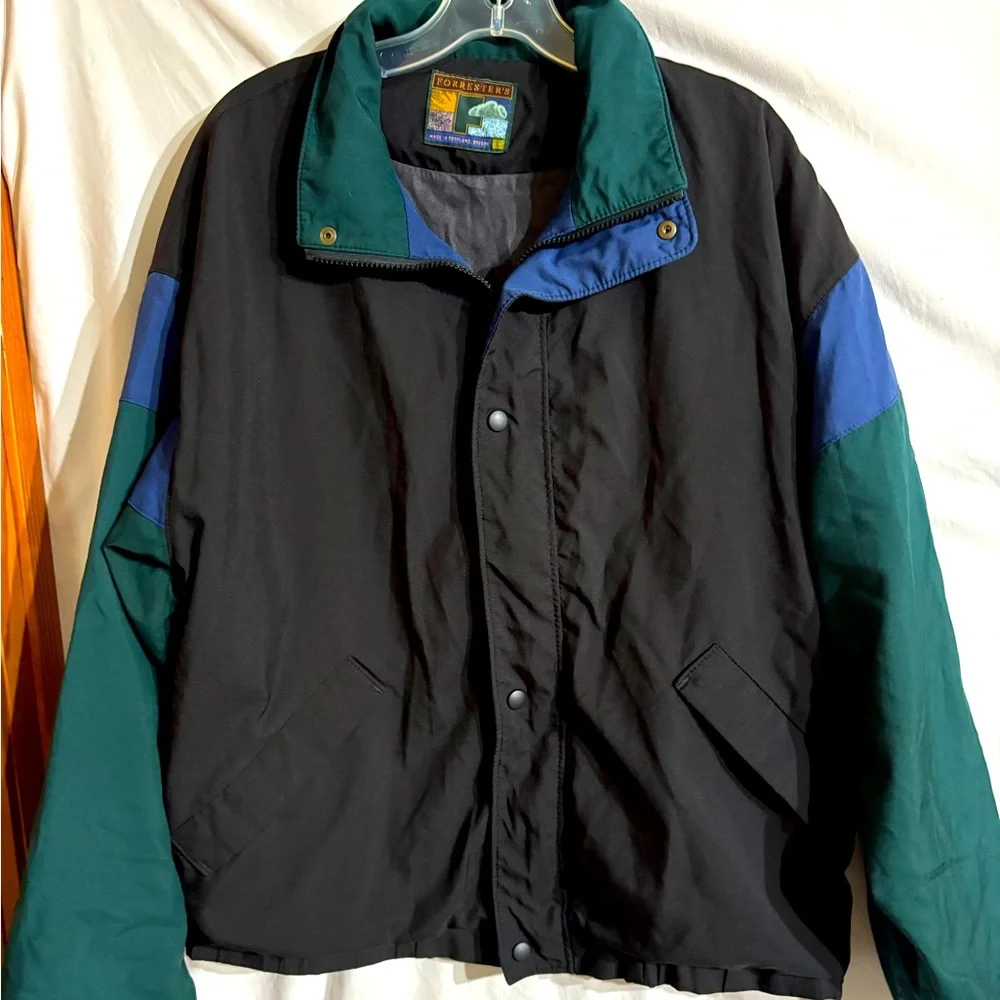 Colorful Forrester's Gore Tex Outdoor Men's L windbreaker jacket.
